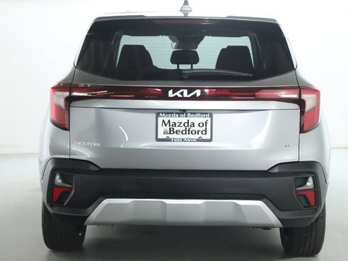 Used 2024 Kia Seltos LX AWD/4WD image 42