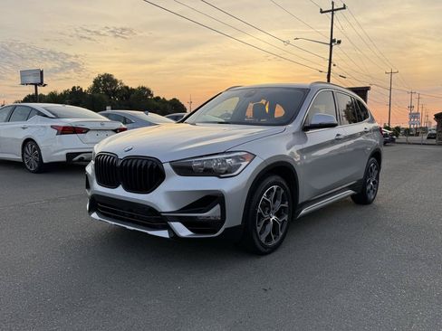 Used 2020 BMW X1 xDrive28i w/ Convenience Package AWD/4WD image 3