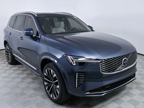 Used 2026 Volvo XC90 B6 Plus w/ Protection Package Premier image 28