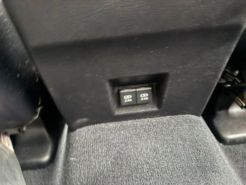 Used 2023 Lexus GX 460 Premium w/ Accessory Package AWD/4WD image 33