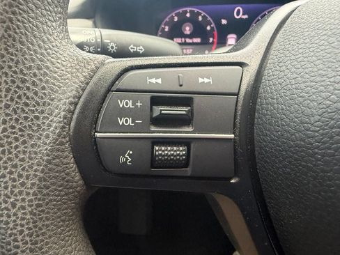 Used 2023 Honda Accord EX image 12