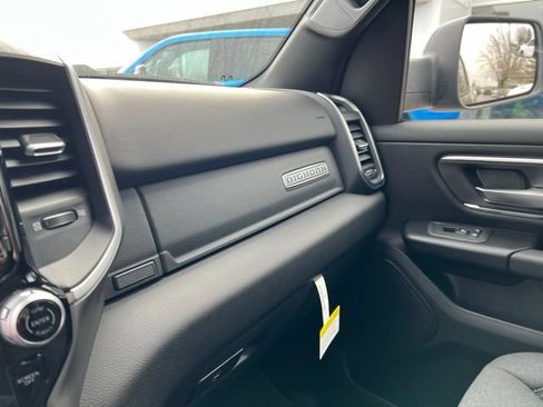 New 2026 RAM 1500 Big Horn AWD/4WD image 18