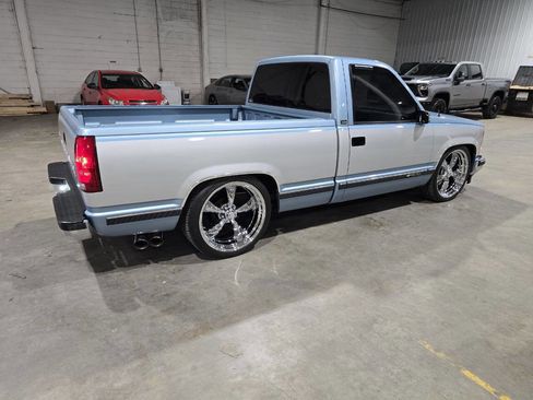 Used 1989 Chevrolet Silverado 1500 2WD Regular Cab image 16