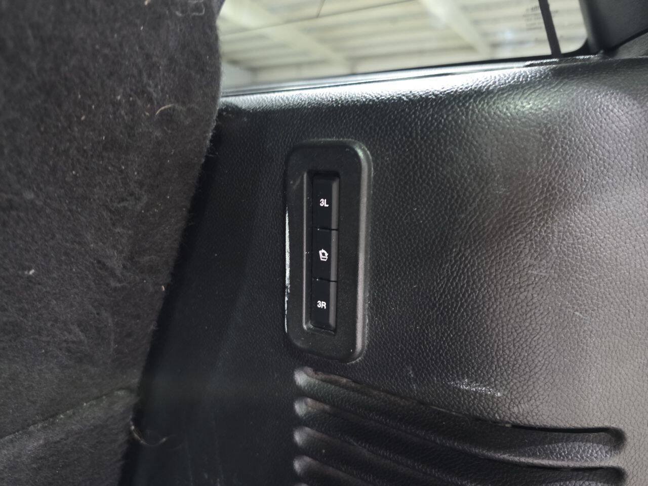 Used 2017 Lincoln Navigator Select AWD/4WD image 35