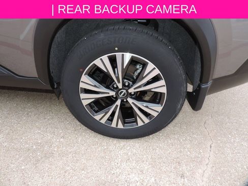 Certified 2023 Nissan Rogue SV FWD image 11