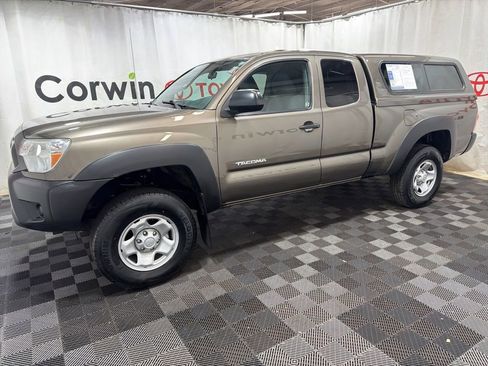 Used 2012 Toyota Tacoma 4x4 Access Cab w/ Convenience Pkg image 4