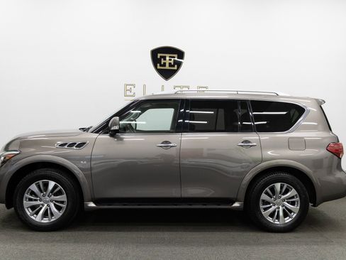 Used 2017 INFINITI QX80 4WD w/ Driver Assistance Package image 2