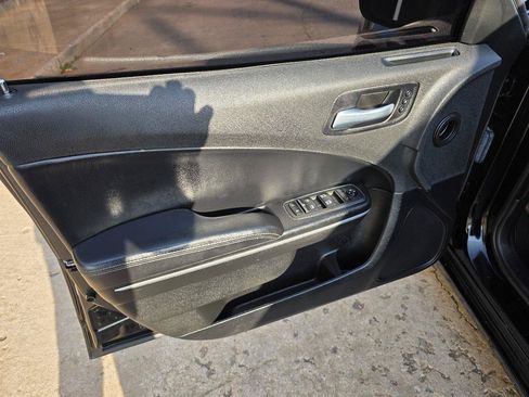 Used 2022 Dodge Charger SXT w/ Leather Interior Group RWD image 11