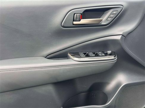 Certified 2024 Toyota Crown Platinum image 20