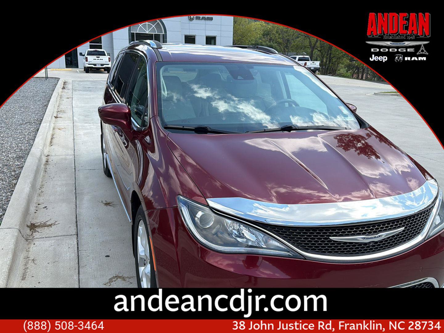 Used 2017 Chrysler Pacifica Touring-L Plus w/ Advanced Safetytec Group FWD image 1