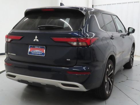 Used 2024 Mitsubishi Outlander SE FWD image 3