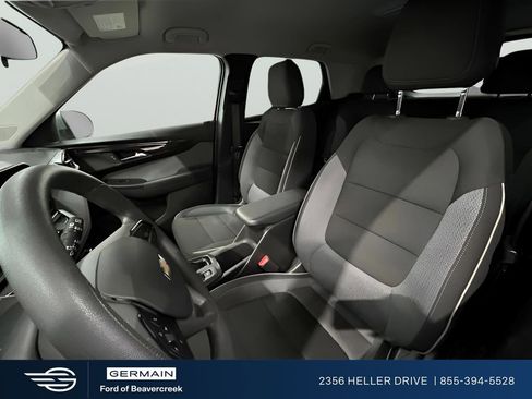 Used 2025 Chevrolet TrailBlazer LT AWD/4WD image 17