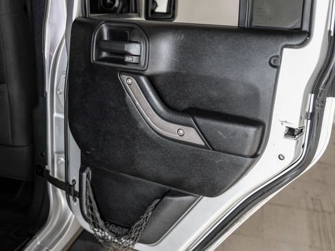 Used 2011 Jeep Wrangler Unlimited Sport image 39