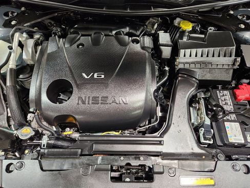 Used 2023 Nissan Maxima SR w/ Sport Mat Group image 52