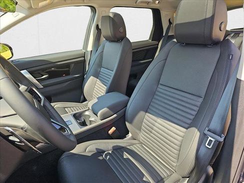 New 2024 Land Rover Discovery Sport S image 10
