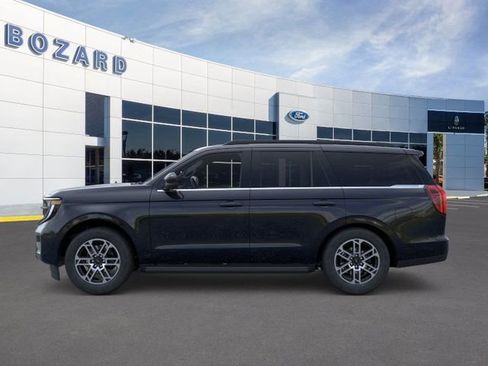 New 2025 Ford Expedition Active image 3