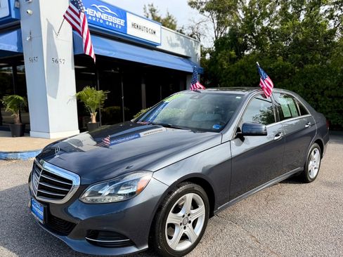 Used 2016 Mercedes-Benz E 350 4MATIC Sedan image 28