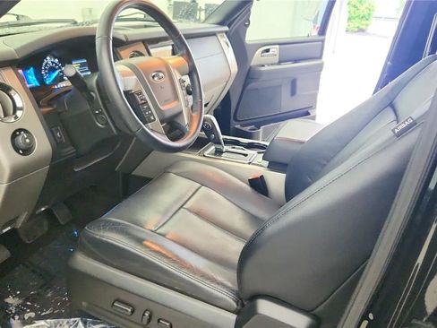 Used 2015 Ford Expedition Limited w/ Equipment Group 301A AWD/4WD image 22