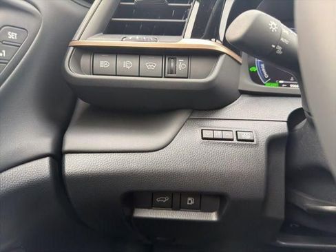 New 2026 Toyota Crown Signia image 12