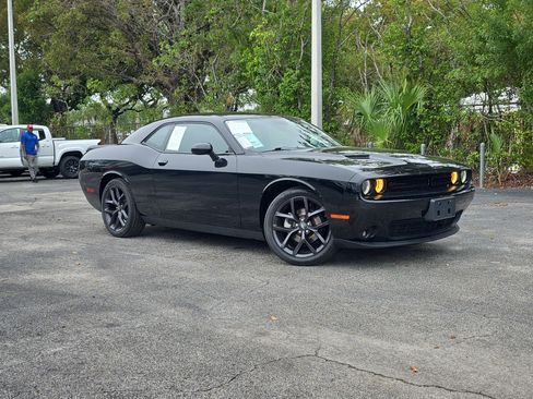 Used 2022 Dodge Challenger SXT w/ Blacktop Package image 1