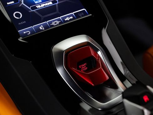 Used 2020 Lamborghini Huracan EVO image 49