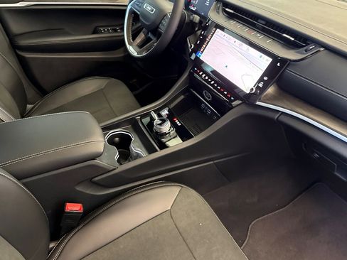 New 2026 Jeep Grand Cherokee L 4WD image 15