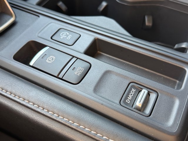 Used 2023 Nissan Pathfinder S FWD image 24
