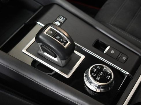 Used 2024 Mitsubishi Outlander Ralliart AWD/4WD image 35