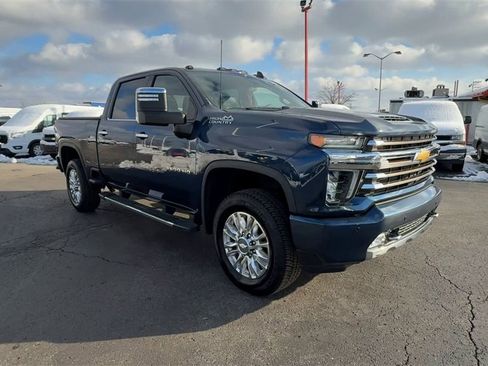 Used 2020 Chevrolet Silverado 3500 High Country w/ Z71 Off-Road Package image 2
