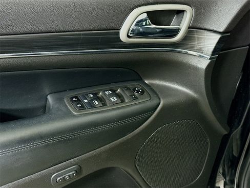 Used 2021 Jeep Grand Cherokee Limited w/ Luxury Group II image 26