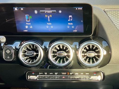 Certified 2026 Mercedes-Benz GLA 250 4MATIC image 19