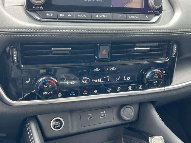 Used 2021 Nissan Rogue SL AWD/4WD image 33