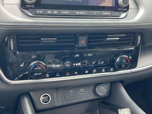 Used 2021 Nissan Rogue SL AWD/4WD image 33