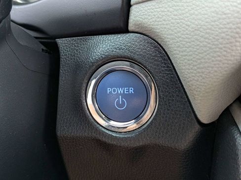 Used 2021 Toyota RAV4 XLE Premium AWD/4WD image 29
