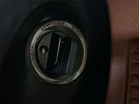 Used 2006 MAZDA MX-5 Miata Grand Touring w/ Premium Pkg image 18