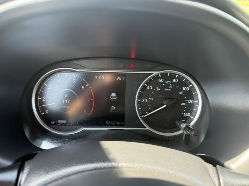 Used 2020 Nissan Kicks SR FWD image 22