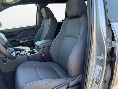 Certified 2025 Toyota Tacoma SR5 image 9