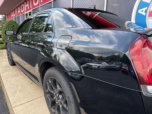 Used 2018 Chrysler 300 S w/ 300S Premium Group image 14