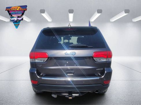 Used 2017 Jeep Grand Cherokee Limited RWD image 4