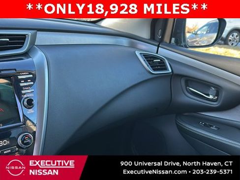 Certified 2024 Nissan Murano SV w/ SV Midnight Edition Package image 19