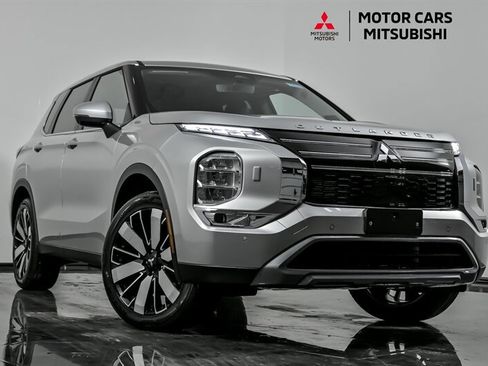 New 2026 Mitsubishi Outlander SE image 1