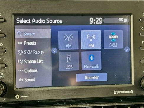 Used 2022 Toyota RAV4 LE AWD/4WD image 25