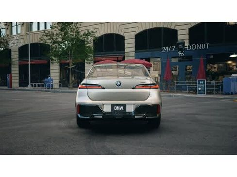 New 2025 BMW i7 eDrive50 w/ M Sport Package image 5