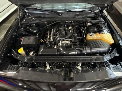 Used 2015 Dodge Challenger R/T w/ Quick Order Package 28B R/T RWD image 17