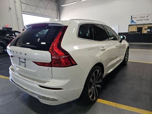 Used 2023 Volvo XC60 T8 Ultimate w/ Climate Package AWD/4WD image 2