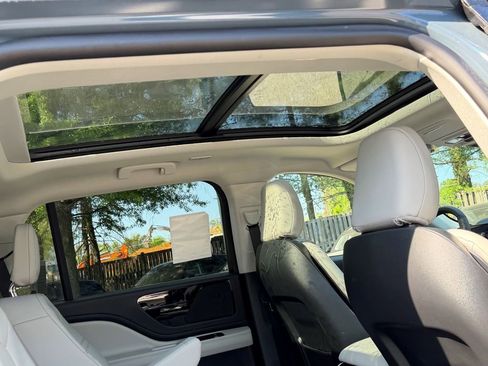 New 2026 Lincoln Aviator AWD image 8