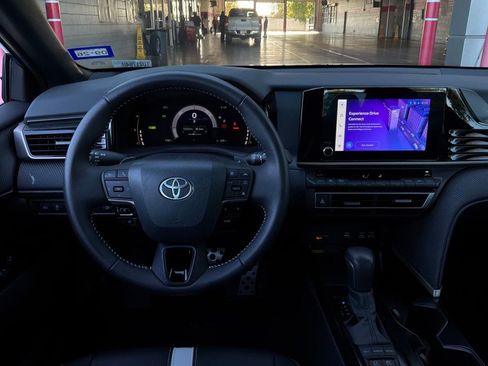 Used 2026 Toyota Camry SE FWD image 14