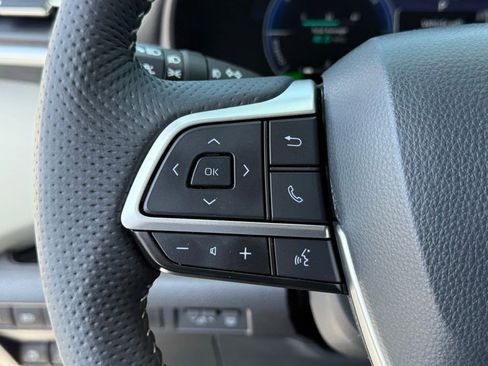 Certified 2025 Toyota Sienna Limited AWD/4WD image 25