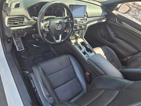 Used 2018 Honda Accord Sport image 15