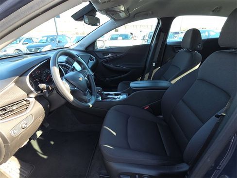 Used 2025 Chevrolet Malibu LT image 15